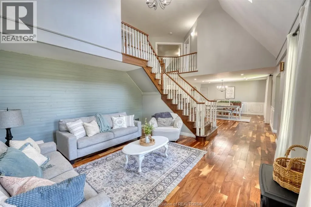 290 CLITHROW STREET
