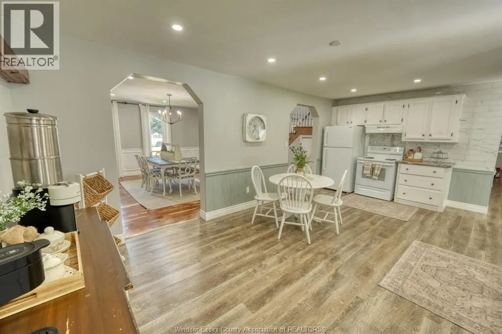 290 CLITHROW STREET