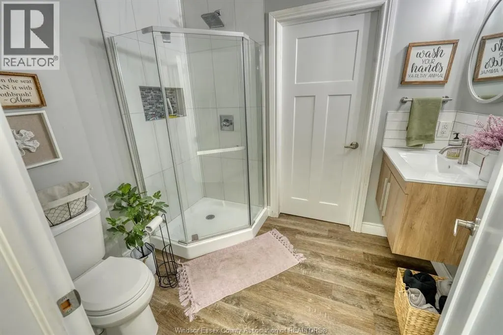 290 CLITHROW STREET