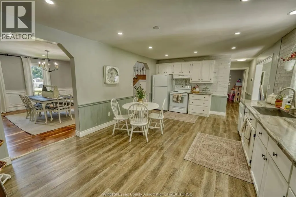 290 CLITHROW STREET