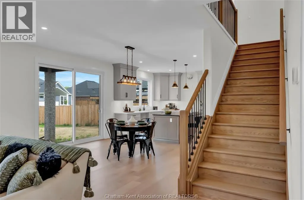 168 Rosewood CRESCENT