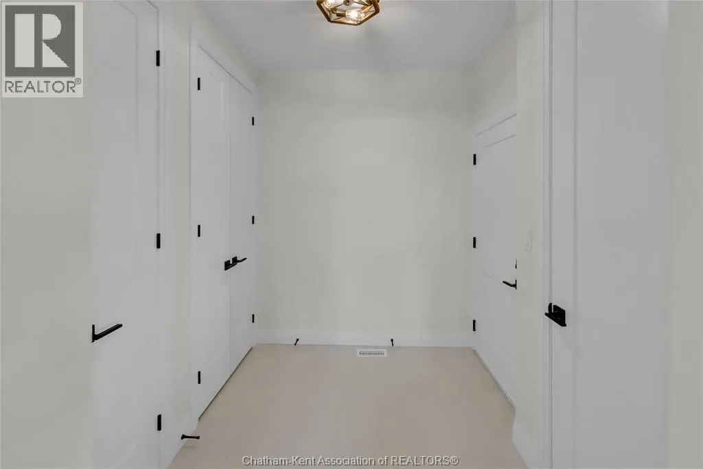 168 Rosewood CRESCENT