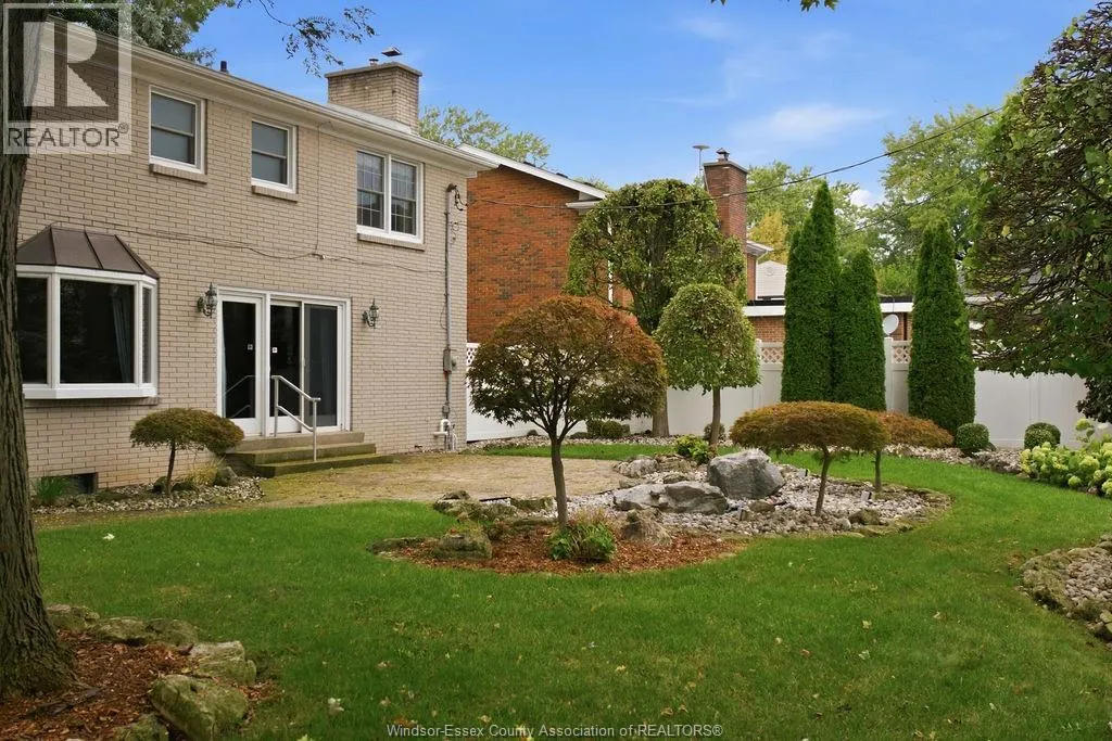 3590 HUNTINGTON AVENUE