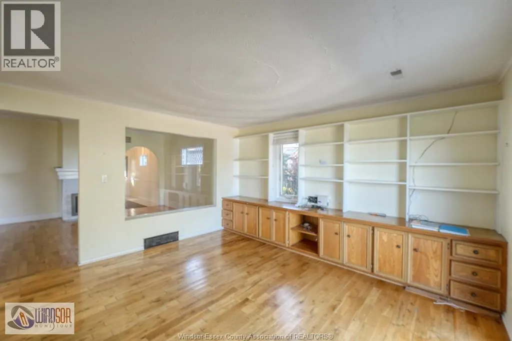 9906 RIVERSIDE DRIVE East