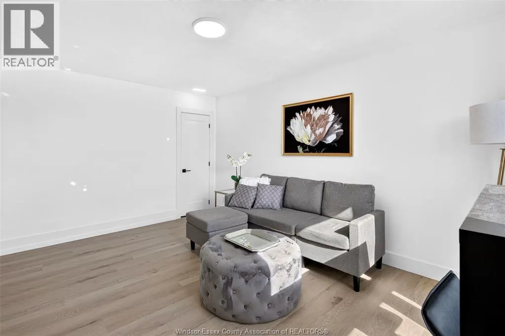 1620 UNIVERSITY AVENUE Unit# 1606