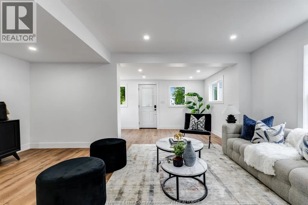 30 Askew STREET