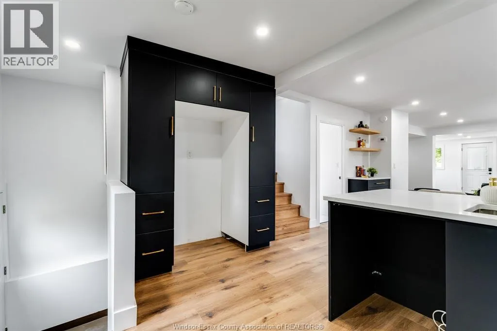 30 Askew STREET