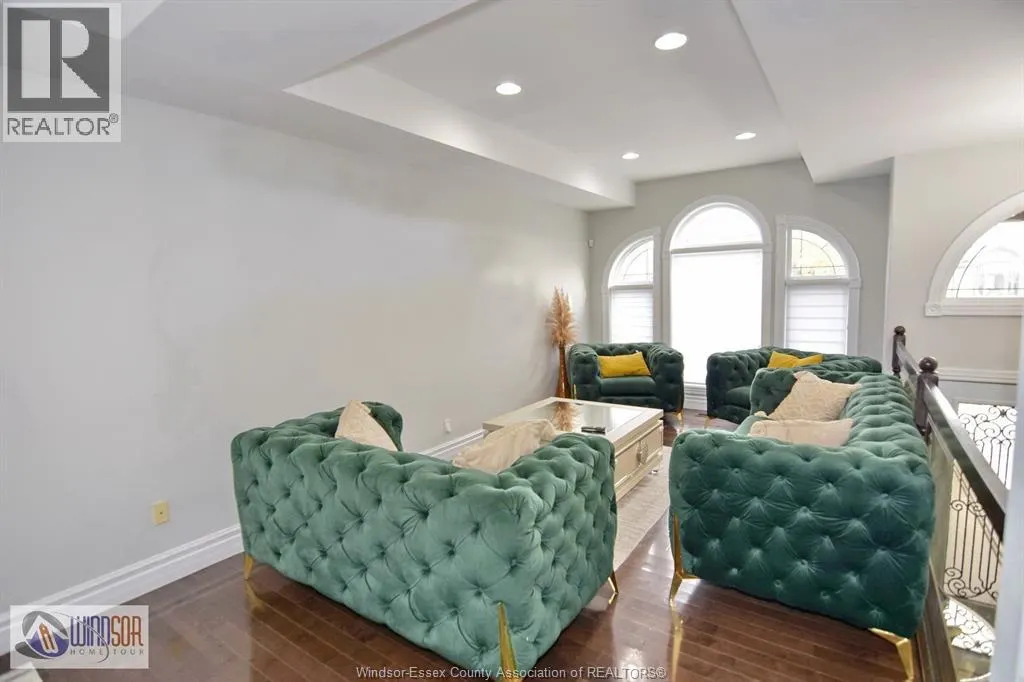 4759 PERIWINKLE CRESCENT Unit# UPPER UNIT A