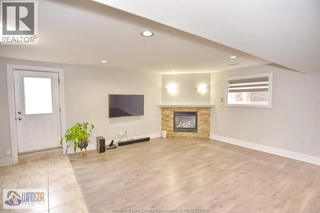 4759 PERIWINKLE CRESCENT Unit# UPPER UNIT A