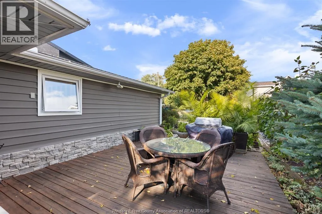 475 LAKECREST COURT