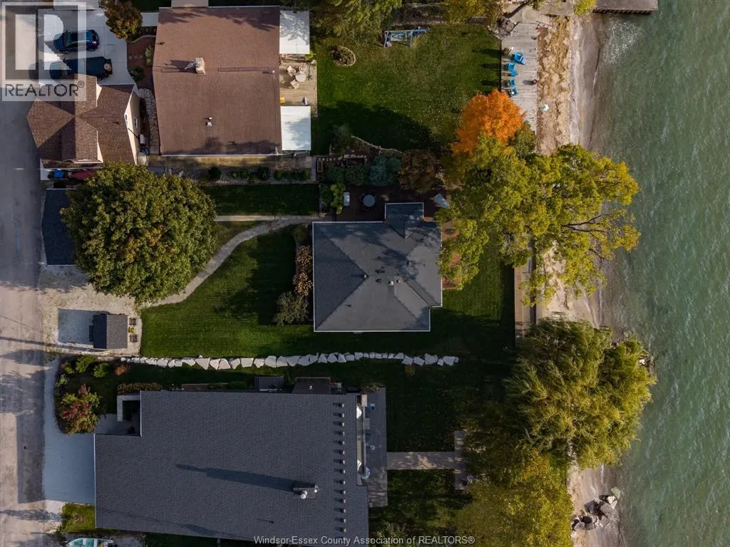 475 LAKECREST COURT