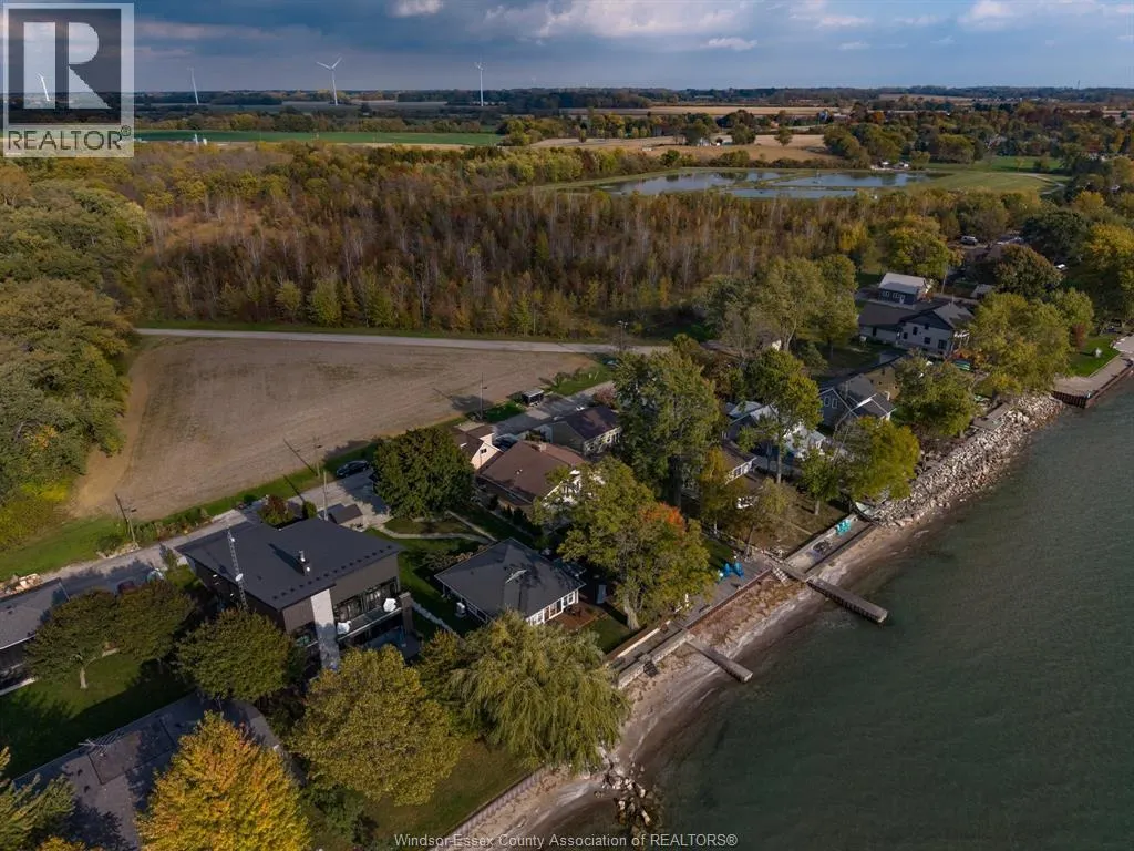 475 LAKECREST COURT