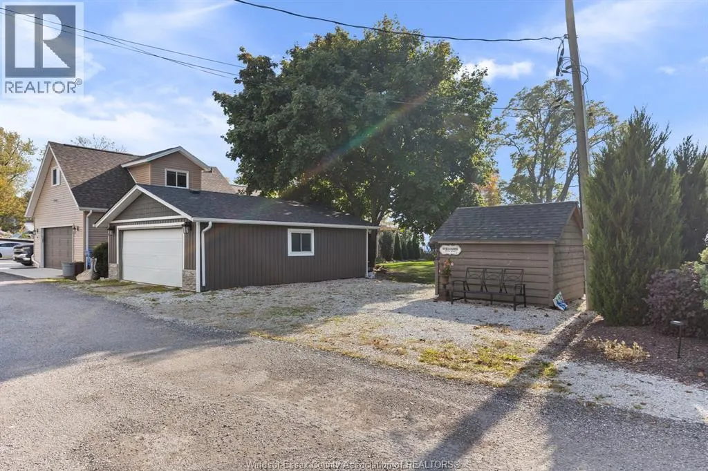 475 LAKECREST COURT