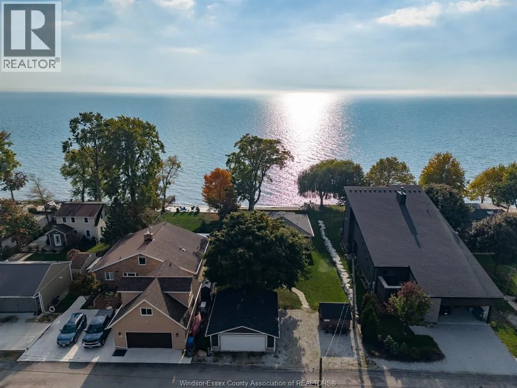 475 LAKECREST COURT