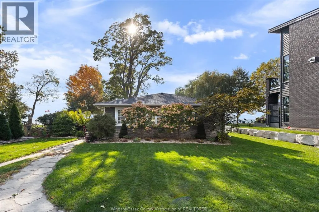 475 LAKECREST COURT
