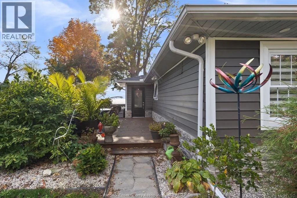 475 LAKECREST COURT