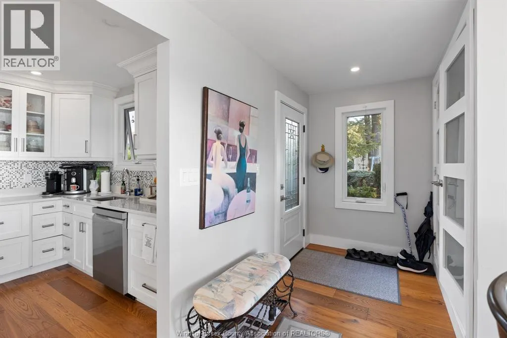 475 LAKECREST COURT