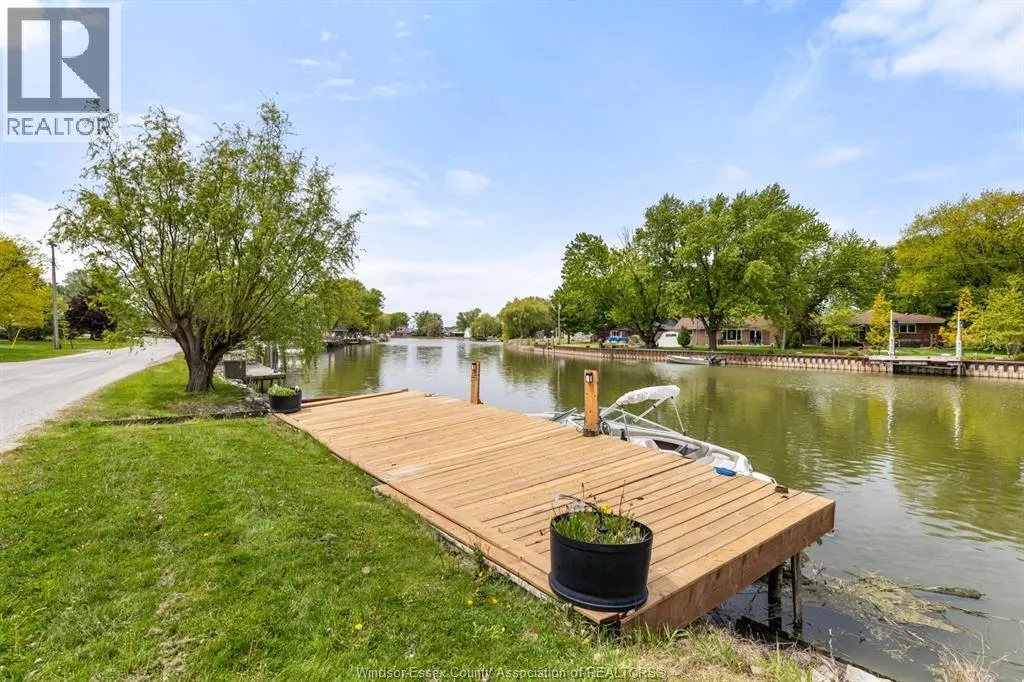 314 EAST RUSCOM RIVER Unit# LOWER