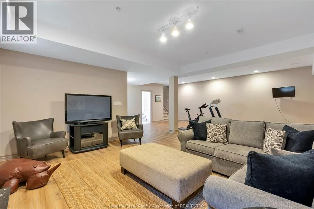 227 CRYSTAL BAY DRIVE