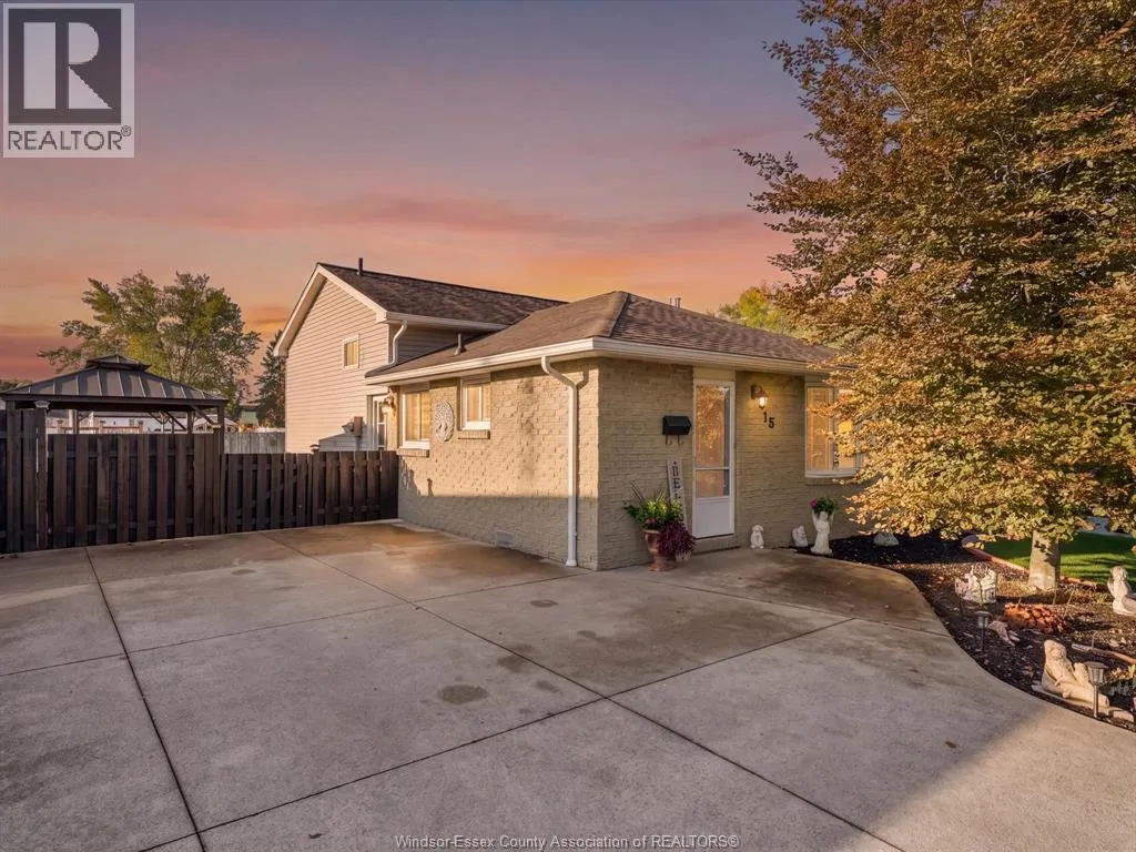 15 Ventnor AVENUE