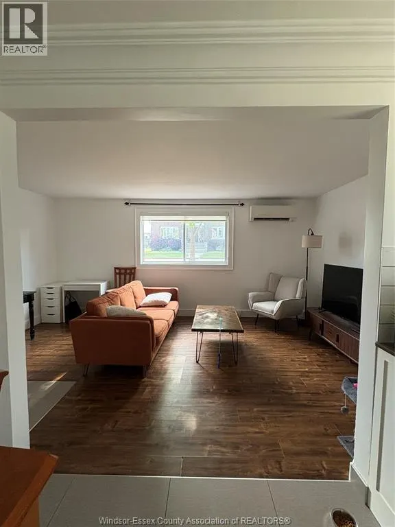 1092 GLADSTONE AVENUE Unit# 1
