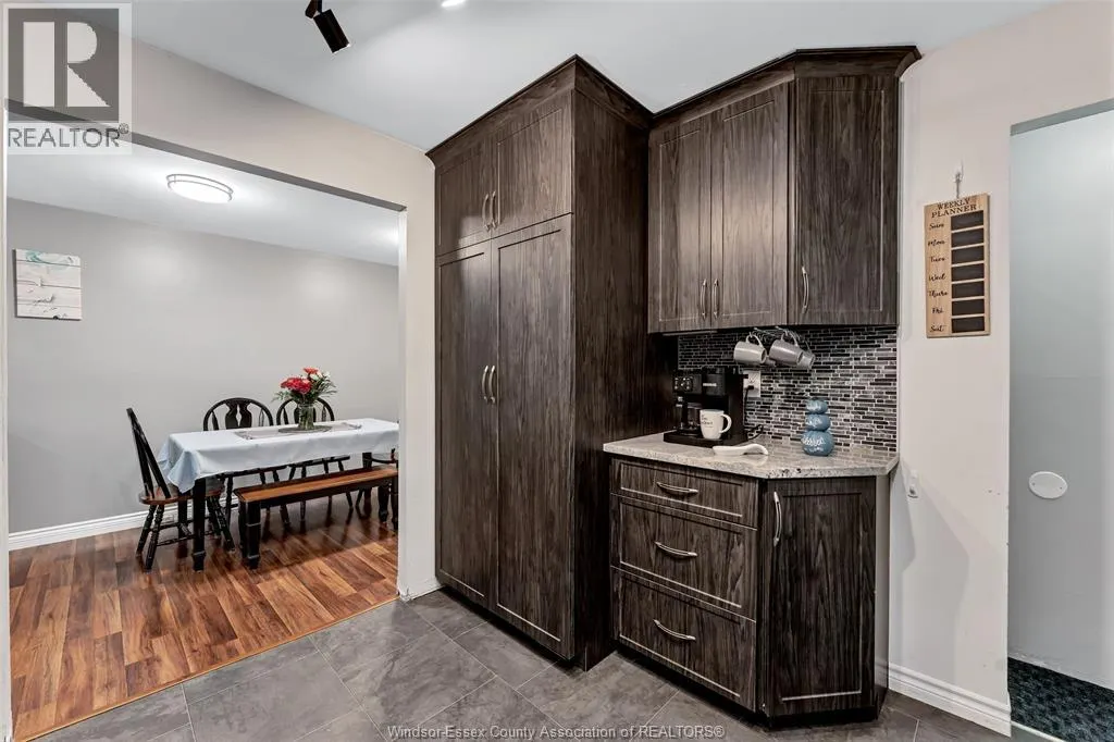 3090 FAIRLANE CRESCENT