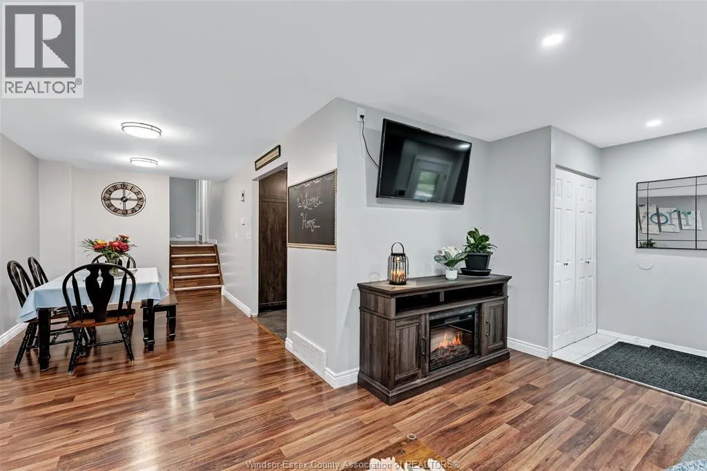 3090 FAIRLANE CRESCENT