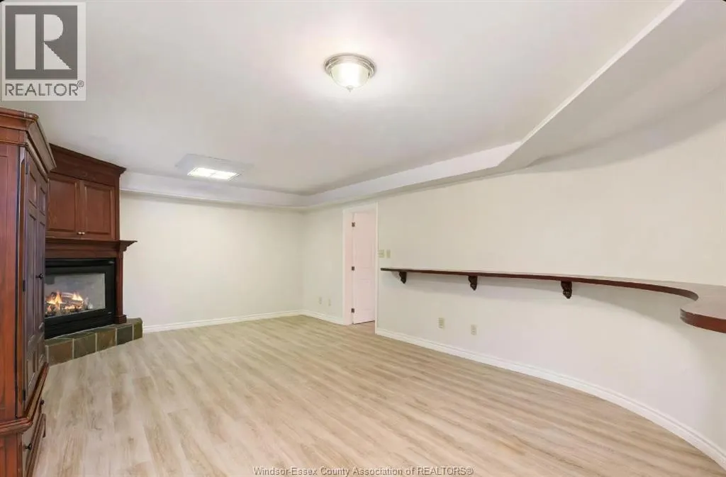 555 REVLAND DRIVE Unit# UPPER