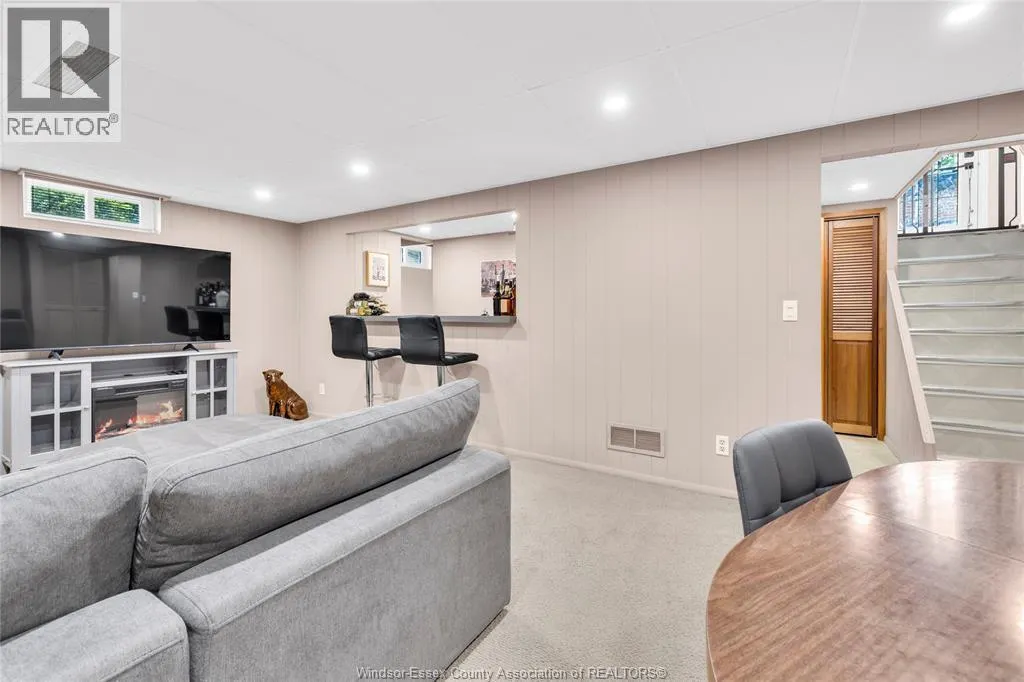 3981 WHITNEY