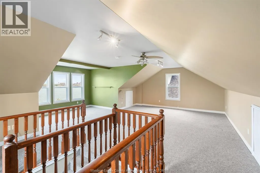 1441 RIVERSIDE DRIVE East