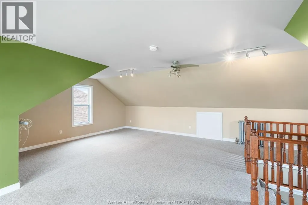 1441 RIVERSIDE DRIVE East