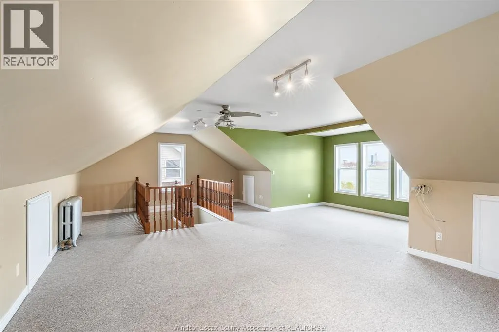 1441 RIVERSIDE DRIVE East