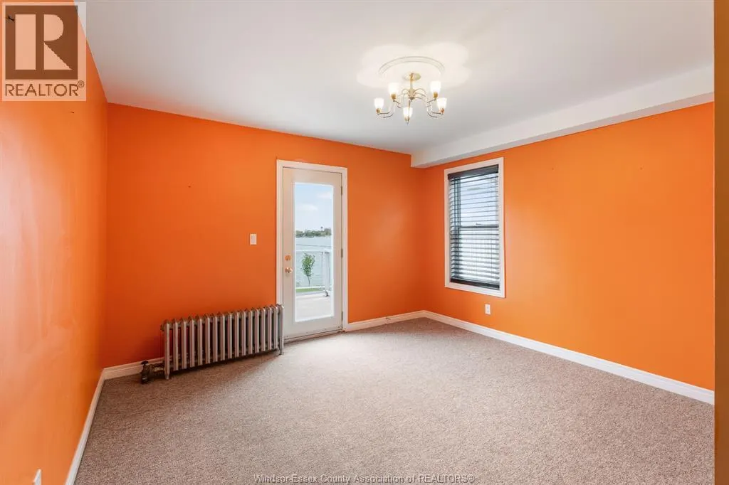 1441 RIVERSIDE DRIVE East