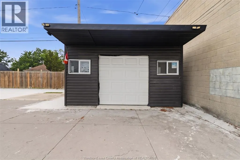 3453 WALKER ROAD