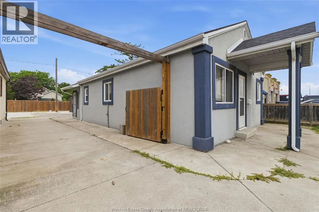 3453 WALKER ROAD