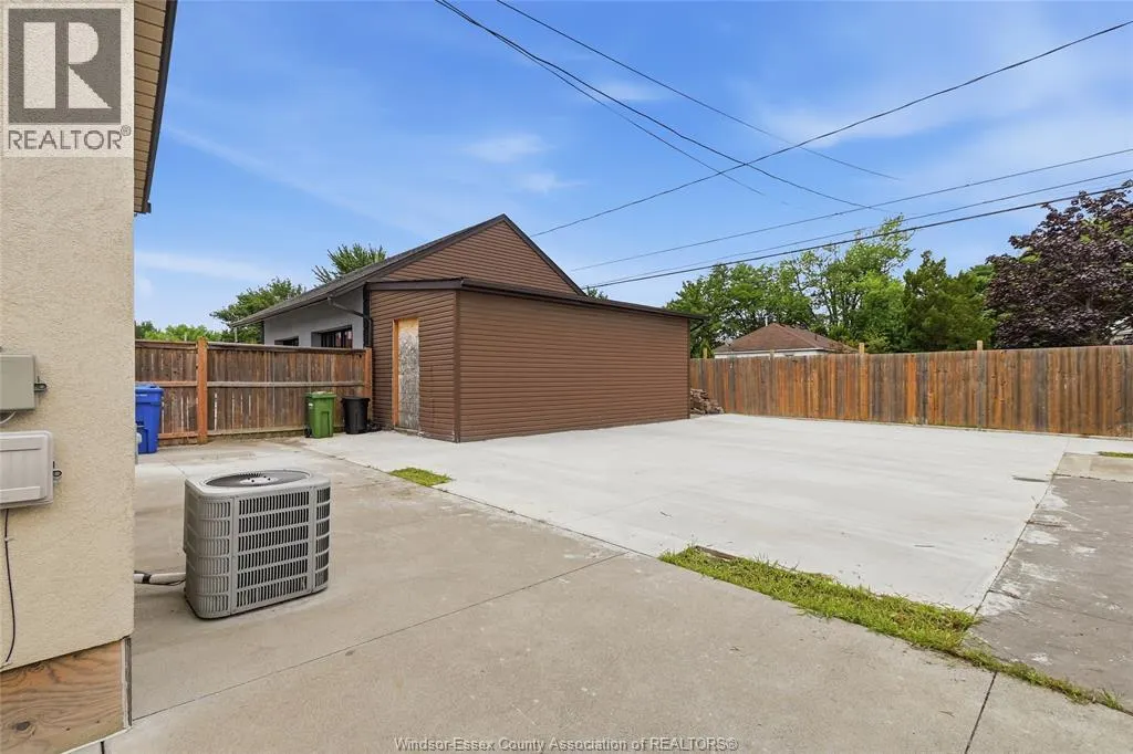 3457 WALKER ROAD