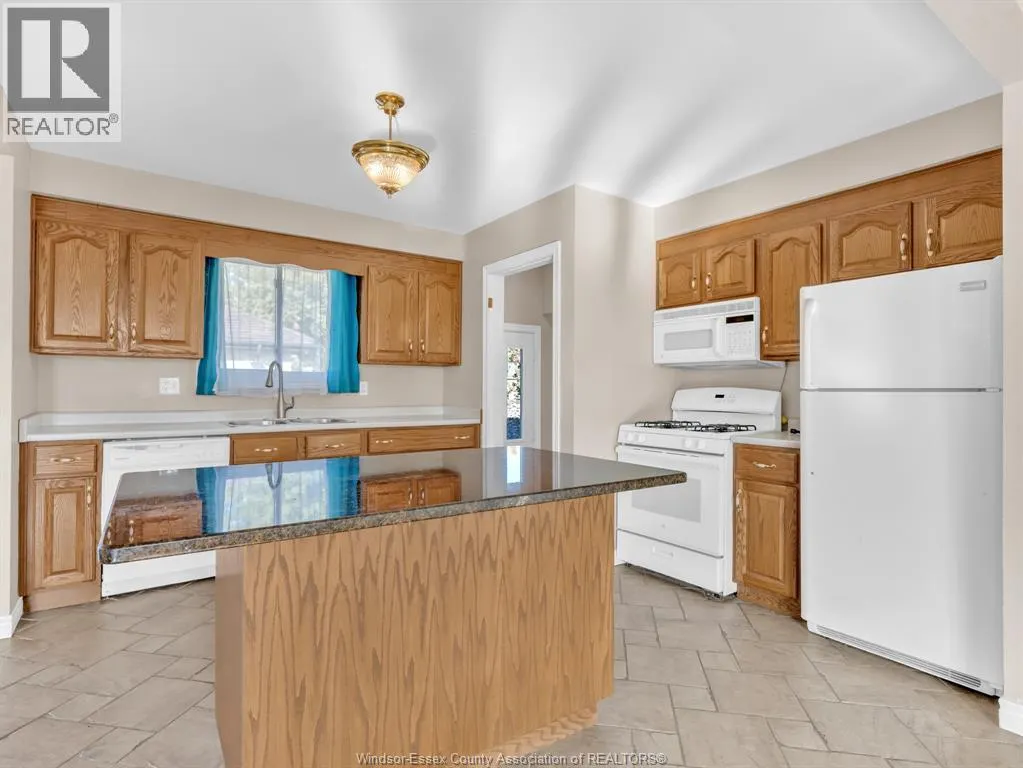 3050 BOUFFARD ROAD