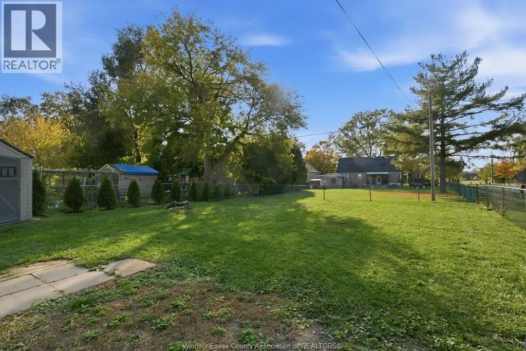 1903 BUCKINGHAM DRIVE