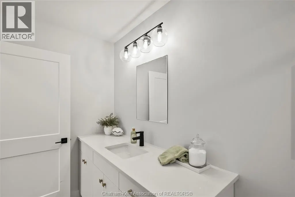 364 Grand AVENUE East Unit# 307