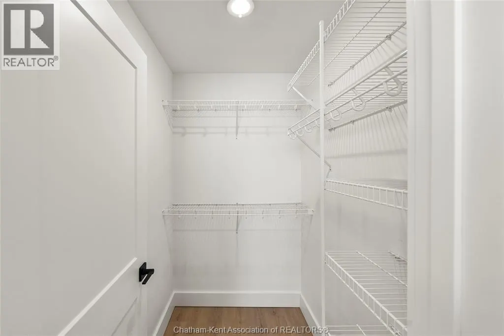 364 Grand AVENUE East Unit# 307