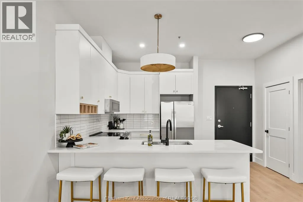 364 Grand AVENUE East Unit# 307