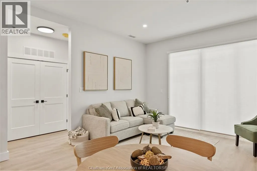 364 Grand AVENUE East Unit# 307