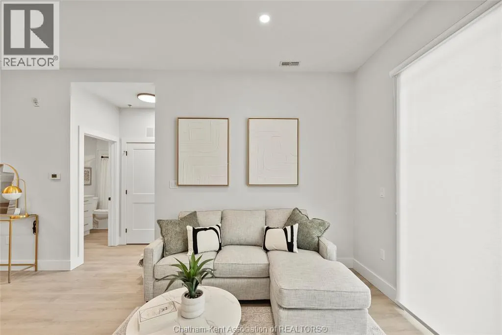 364 Grand AVENUE East Unit# 307
