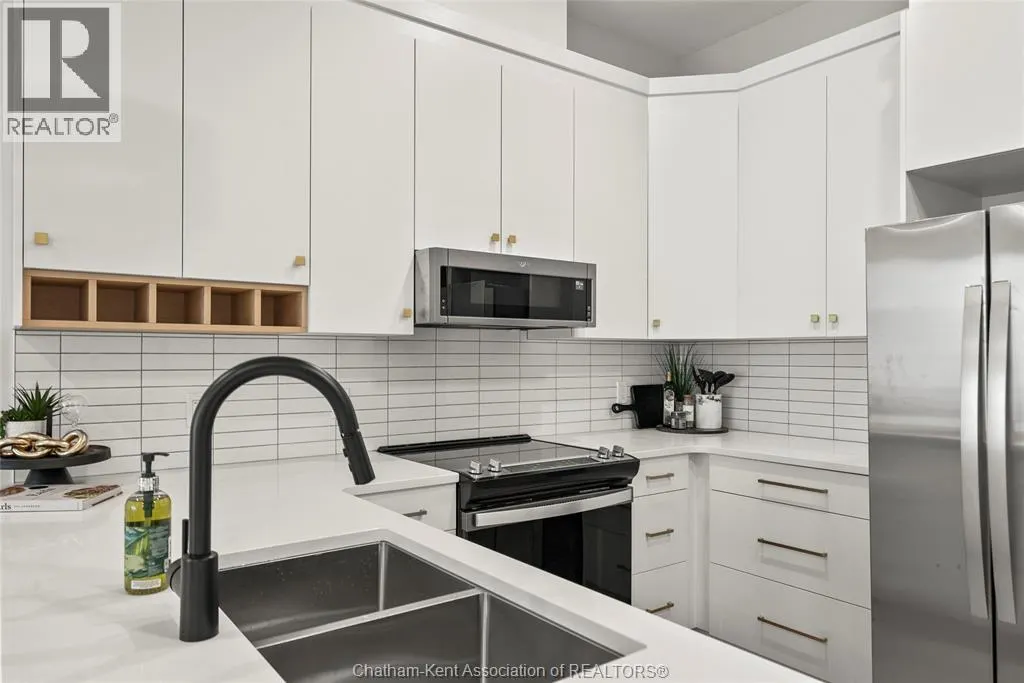 364 Grand AVENUE East Unit# 307