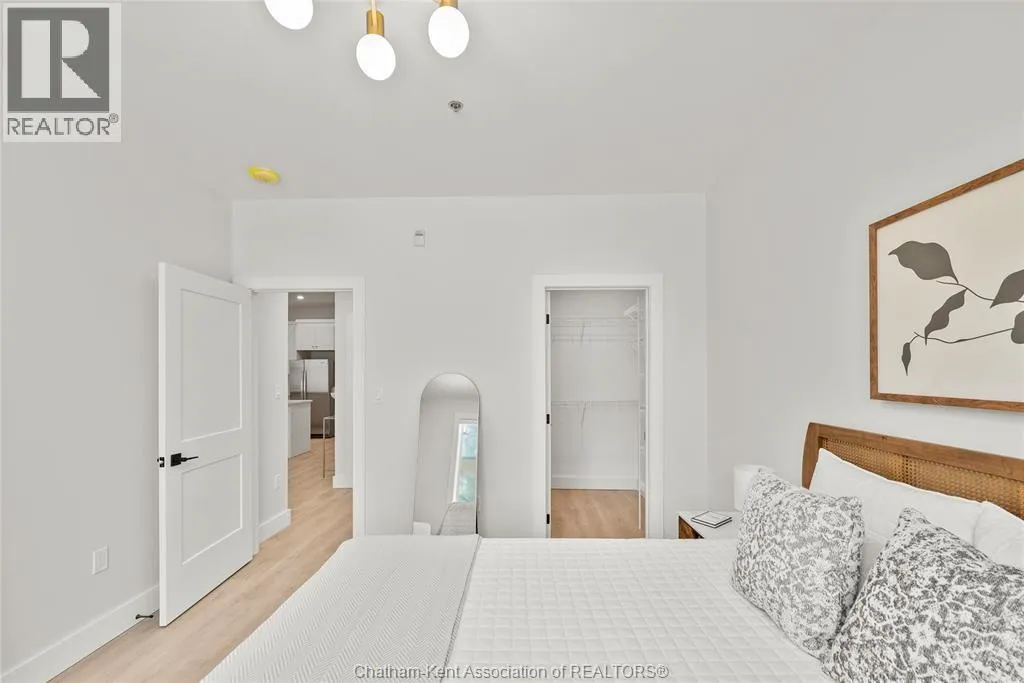 364 Grand AVENUE East Unit# 307