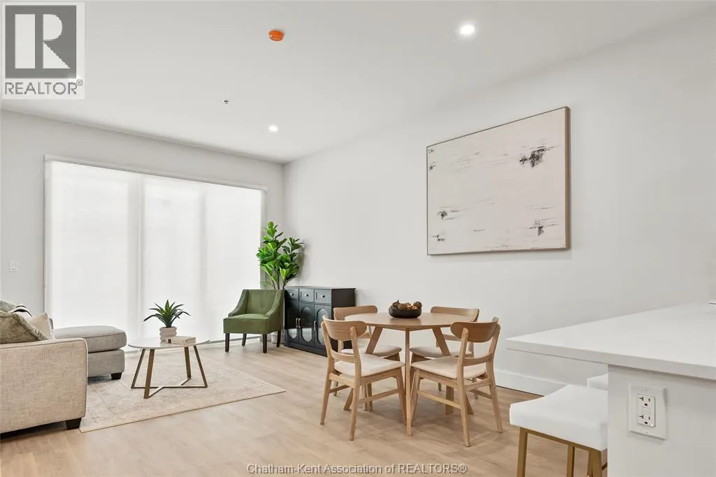 364 Grand AVENUE East Unit# 307