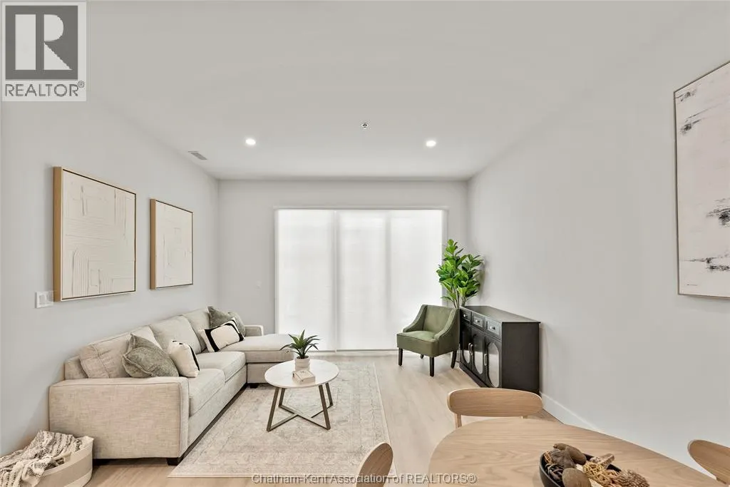 364 Grand AVENUE East Unit# 307