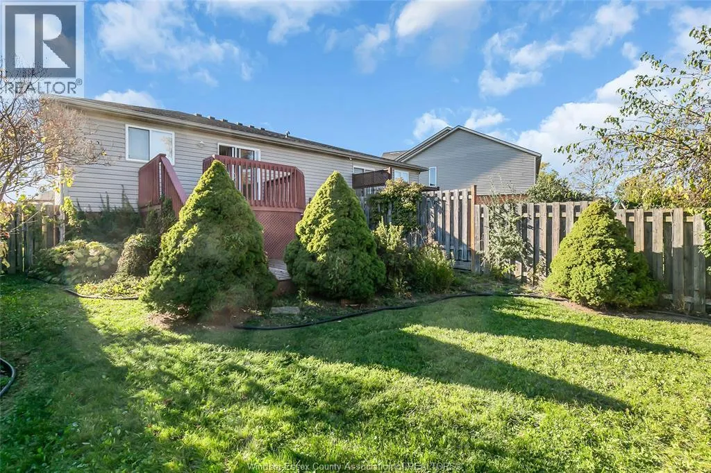 1560 LOVELL CRESCENT