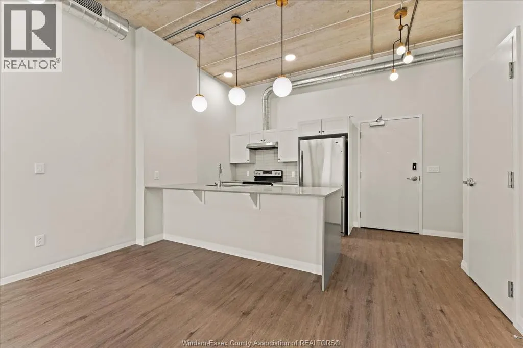 3180 MEADOWBROOK LANE Unit# 101