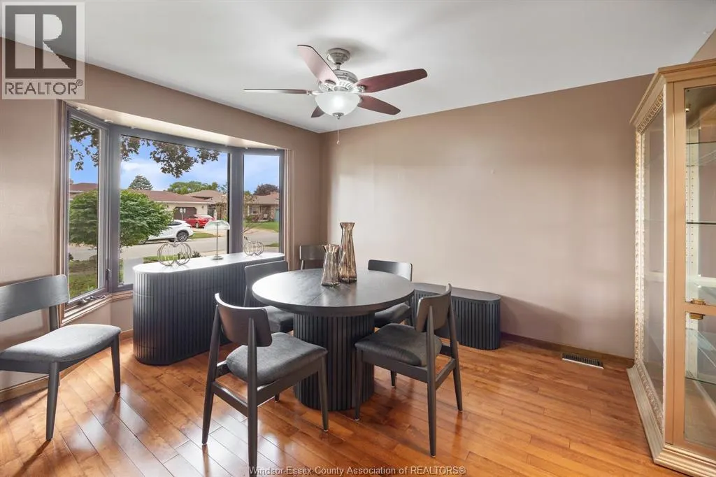 1316 CARRIAGE LANE